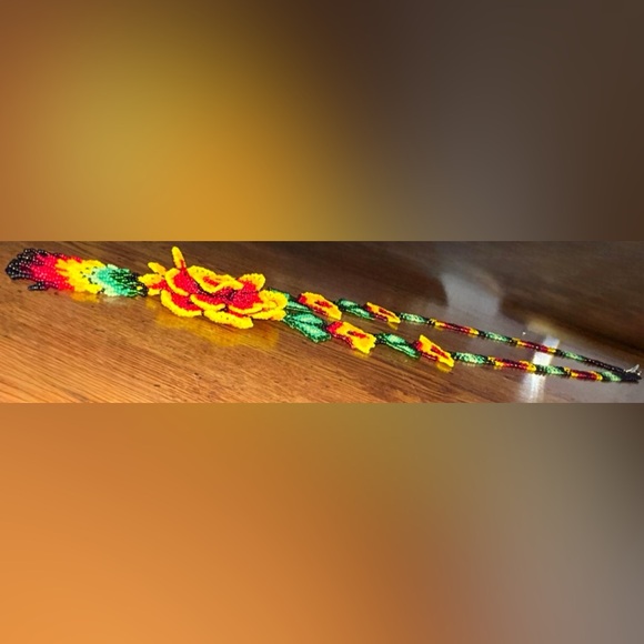 Artisan 3D Flower Blooming Sequence Glass Seed Bead Necklace - Picture 9 of 9